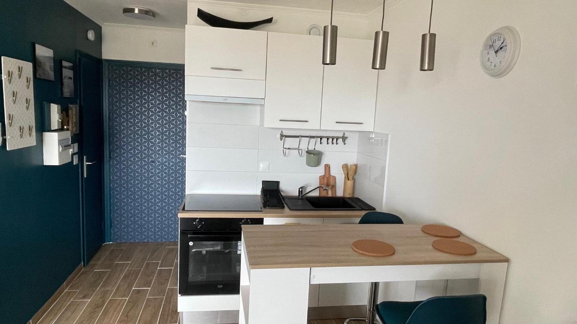 Joli Studio Vue Mer, Piscine, Tennis, Parking Antibes Luaran gambar